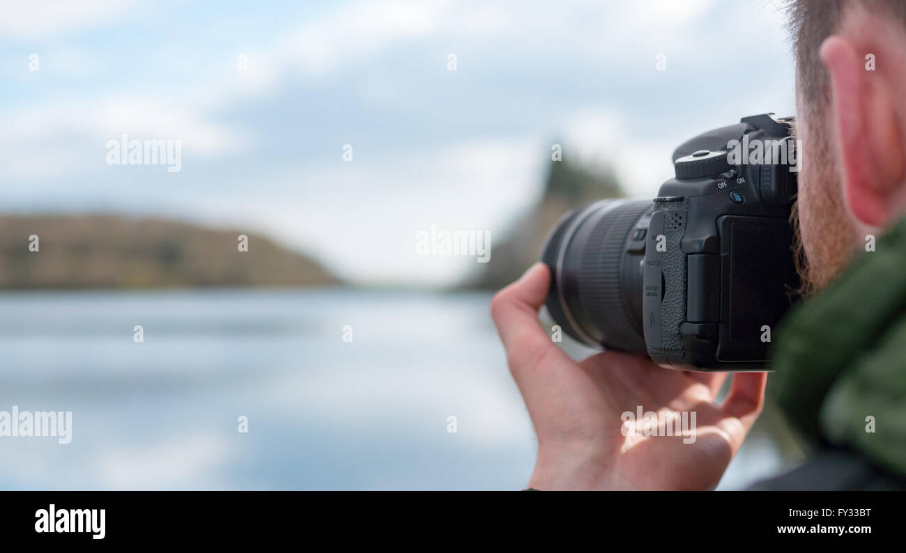 Ein Fotograf ein Bild von einem See Stockfoto
