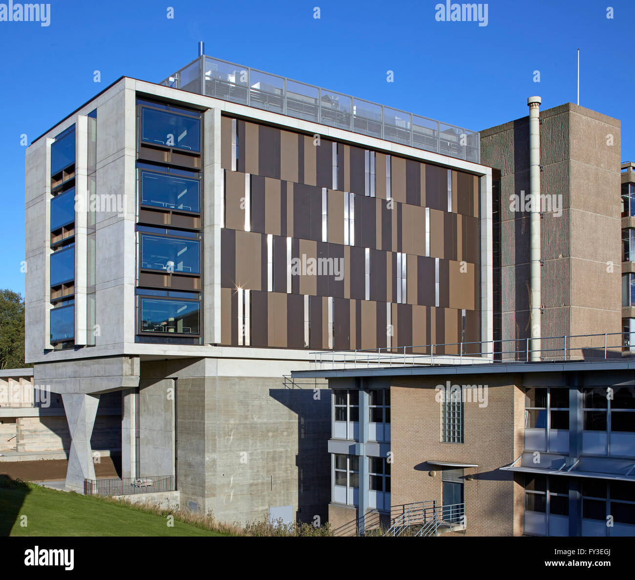 Albert Sloman Library allgemeine Ansicht Neuzugang. Albert Sloman Bibliothek und Silberrad Student Center University of Essex, Colchester, Vereinigtes Königreich. Architekt: Patel Taylor, 2015. Stockfoto