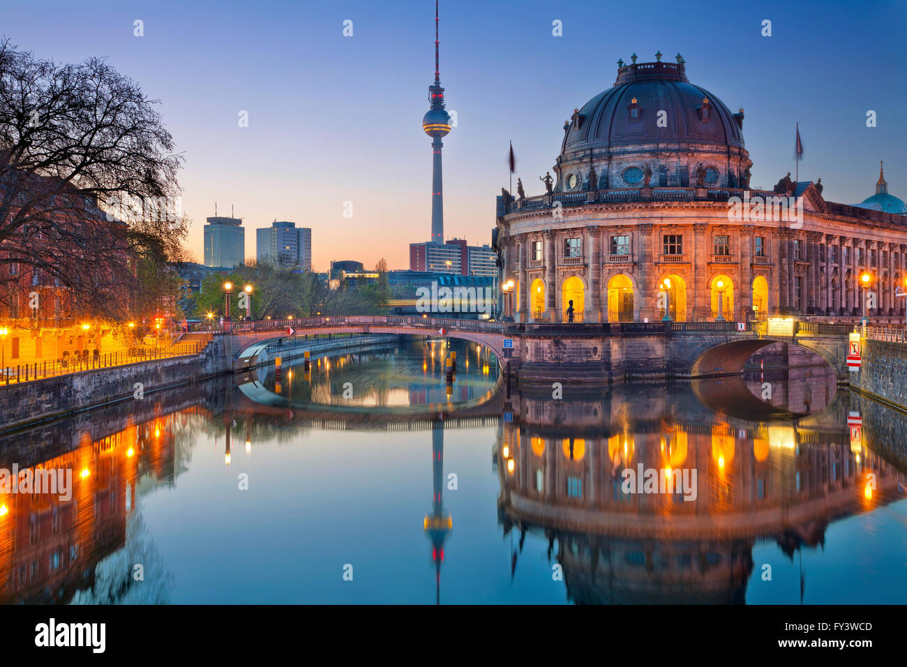 Berlin. Bild der Museumsinsel und den Fernsehturm in Berlin, Deutschland. Stockfoto