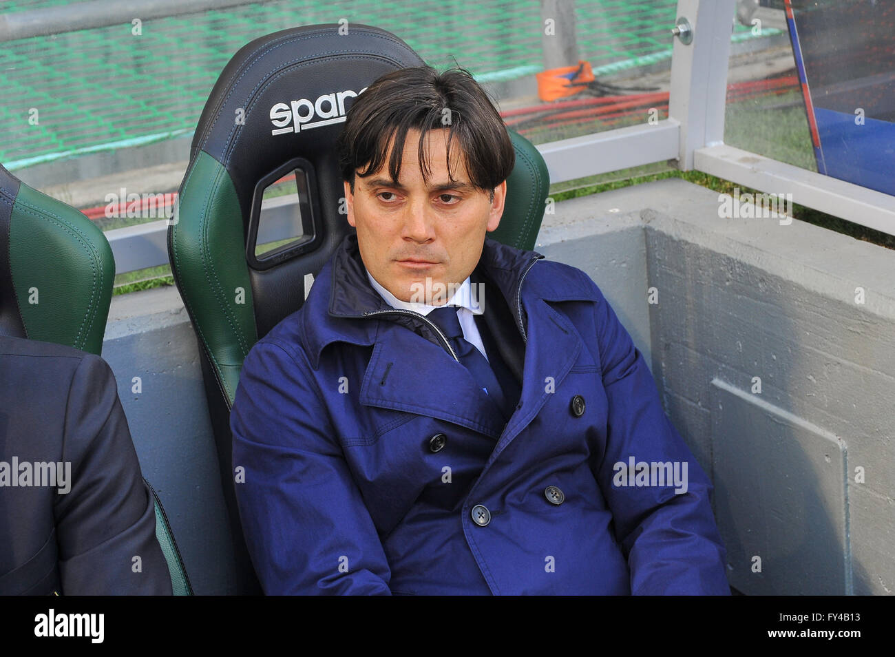 Reggio Emilia, Italien. 20. April 2016. Vincenzo Montella Unione Calcio Sampdoria Cheftrainer bei uns Sassuolo Calcio Vs Unione Calcio Sampdoria Serie A-Fußball-Europameisterschaft in Reggio Emilia Mapei-Stadion. Spiele enden 0: 0. © Massimo Morelli/Pacific Press/Alamy Live-Nachrichten Stockfoto