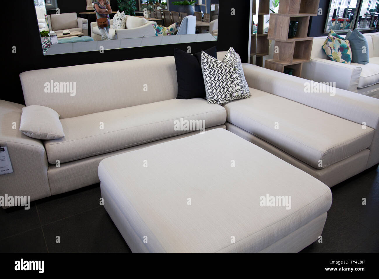 Sofas im Möbelgeschäft in Kapstadt - Südafrika Stockfotografie - Alamy