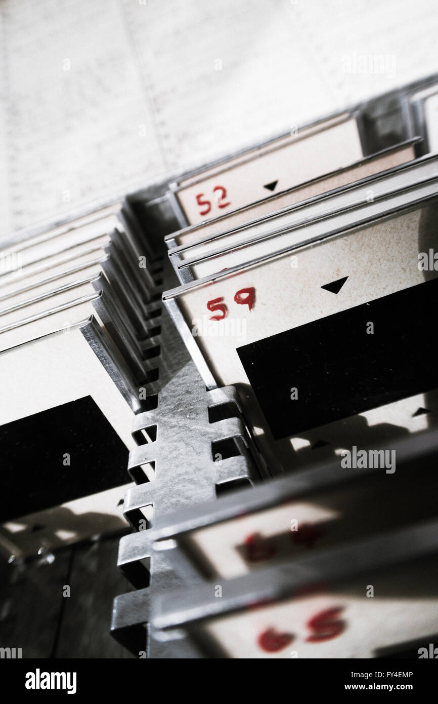 Metall-Box von 35mm Dias organisierte Vintage Glas montiert Stockfoto