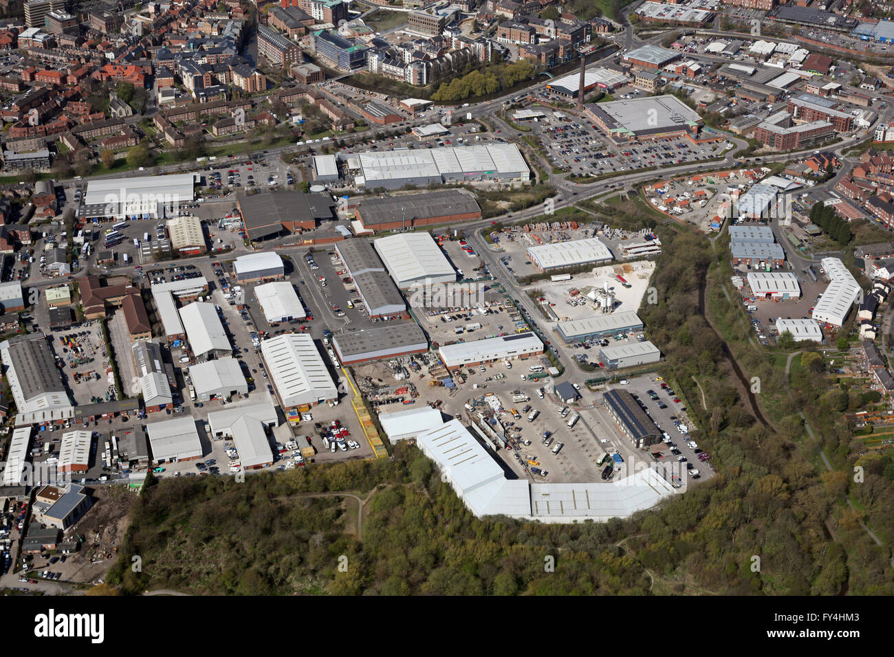 Luftbild von Hazel Court, Foss Inseln Retail Park und York Minster, UK Stockfoto