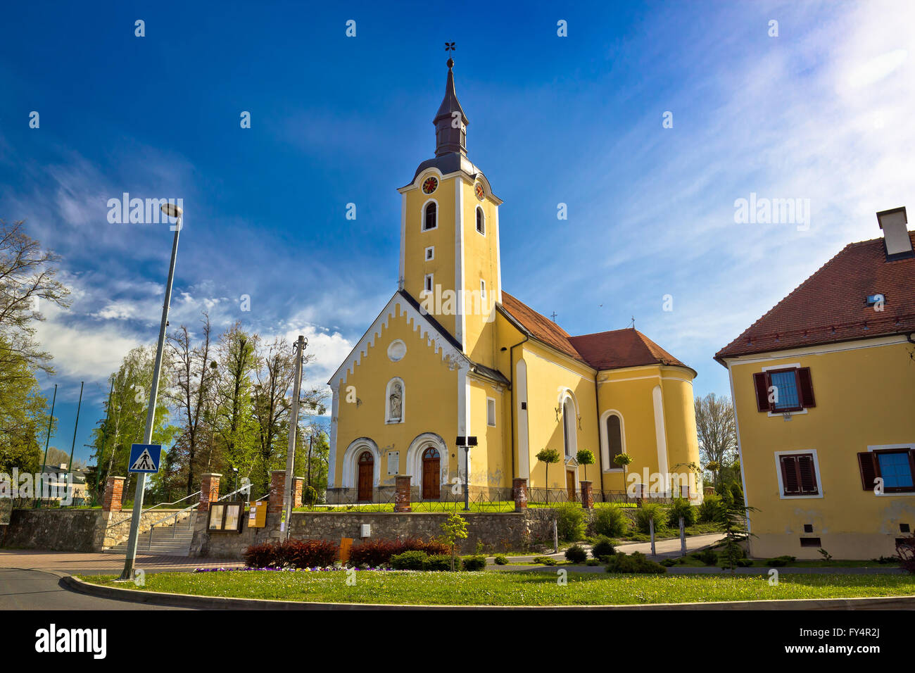 Stadt von Ivanec Kirche Blick, Zagorje Region in Kroatien Stockfoto