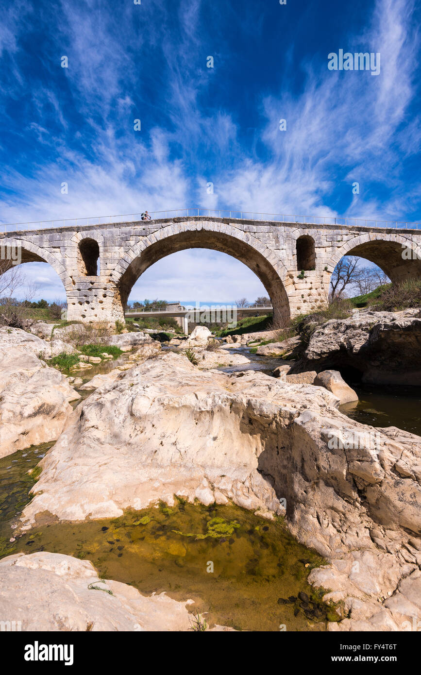 Le Pont Julien Bonnieux Vaucluse Provence Frankreich 84 Stockfoto