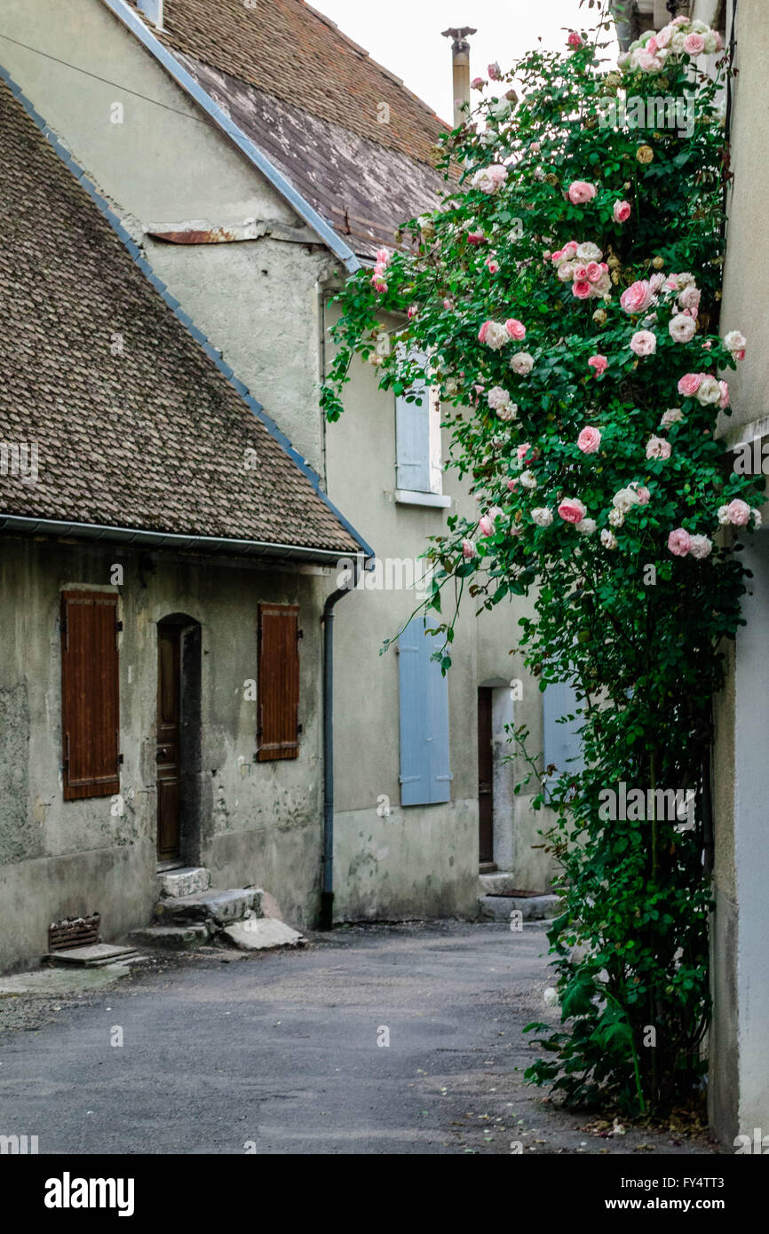 Frankreich, Mens. Schmale Gasse 60 km von Grenoble auf Süden. Stockfoto