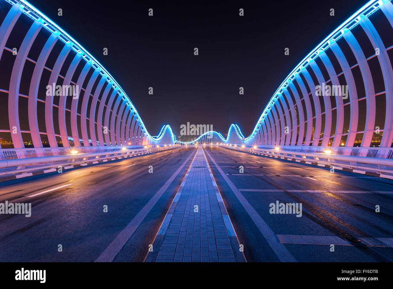 Meydan-Brücke in Dubai Stockfoto