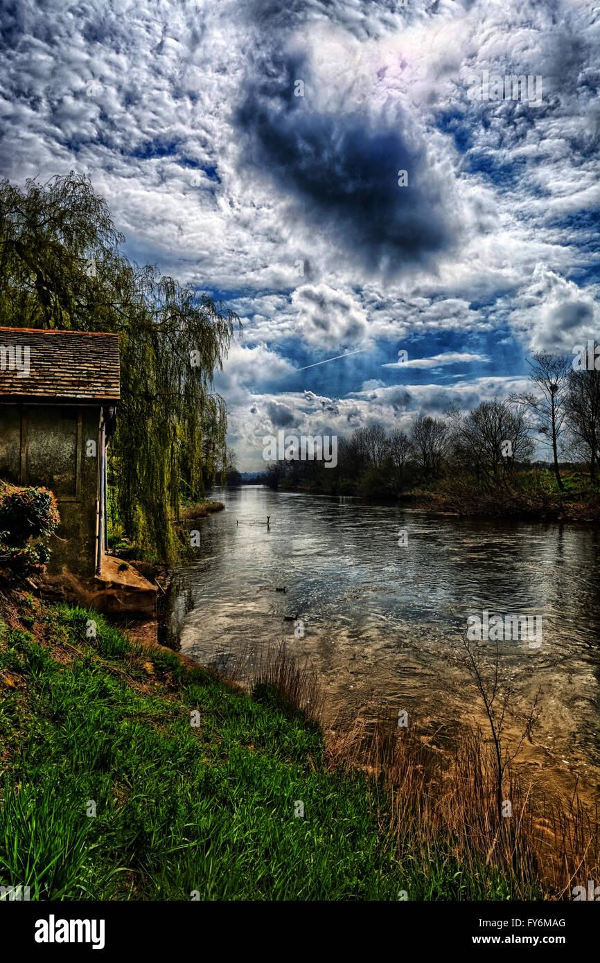 Am Ufer des Flusses Wye 5 Meilen stromaufwärts von Hereford sind sehr nett und malerisch. Stockfoto