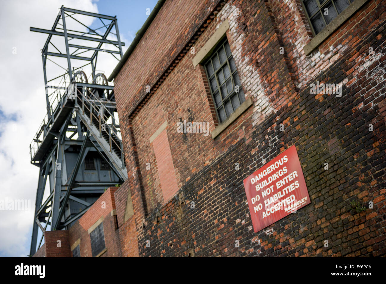 Barnsley Main Collier Grube Kopf plus gewundenen Gang South Yorkshire UK Stockfoto