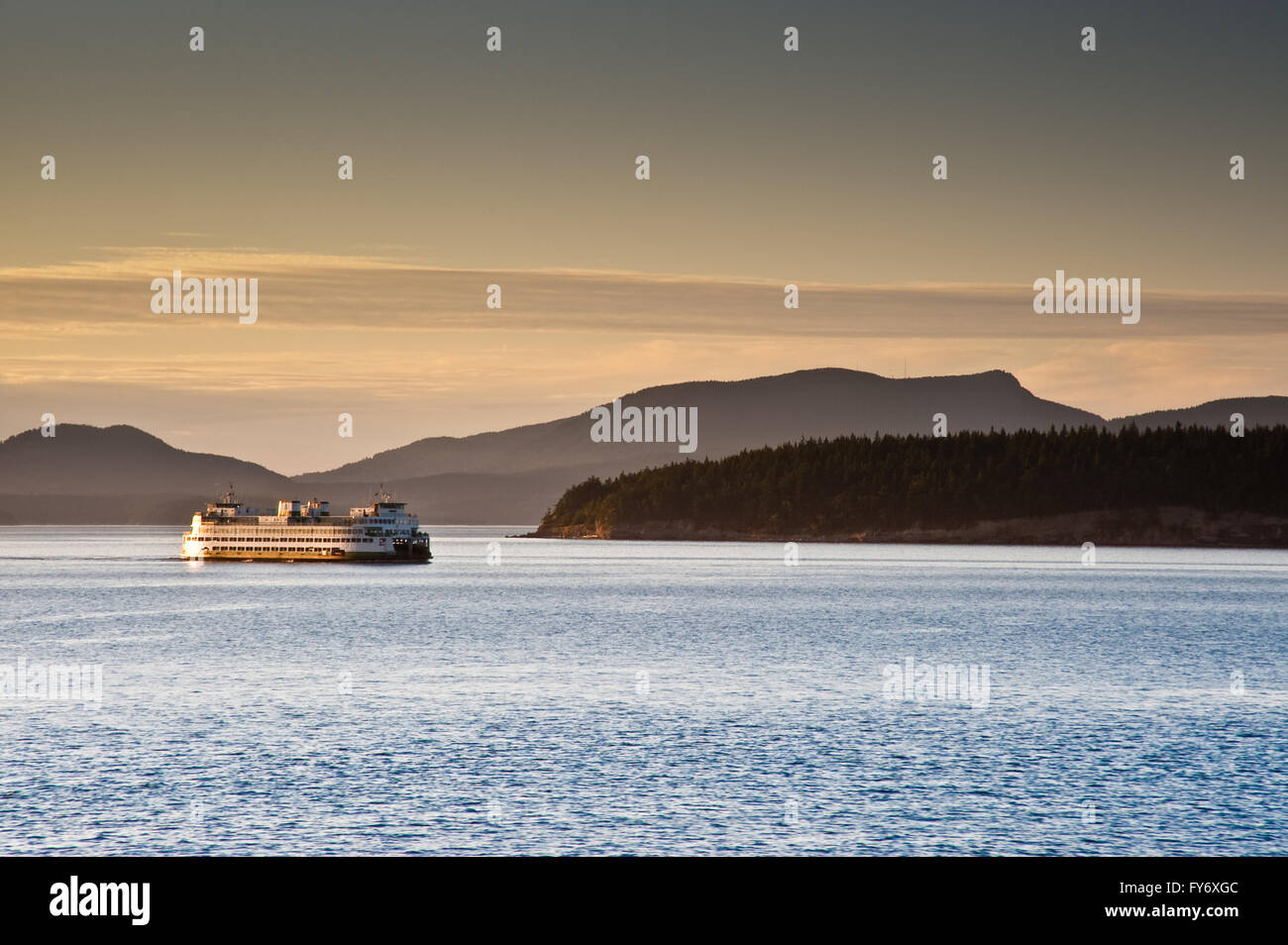 WA State ferry im Puget Sound Stockfoto