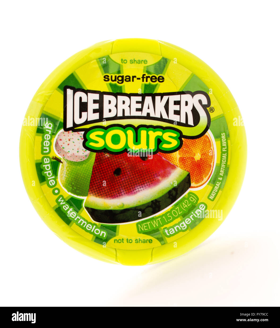 Winneconni, WI - 16. Juni 2015: Ice Breakers sours mit verschiedenen Fruchtaromen Stockfoto