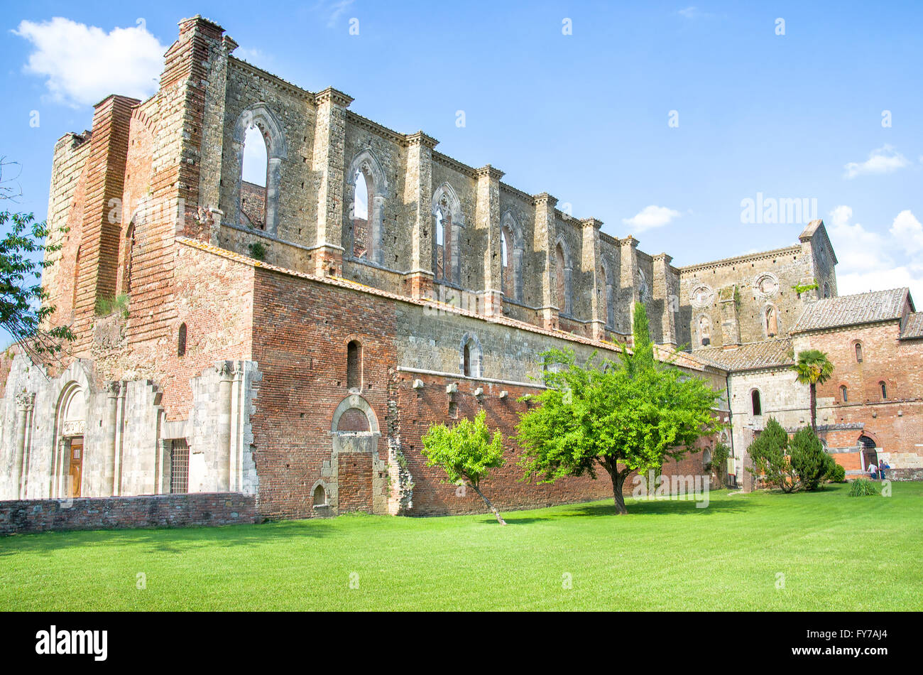 Toskana Region San Galgano, Italienisch aufgegeben, Orte Landschaft blaue Himmel Stockfoto