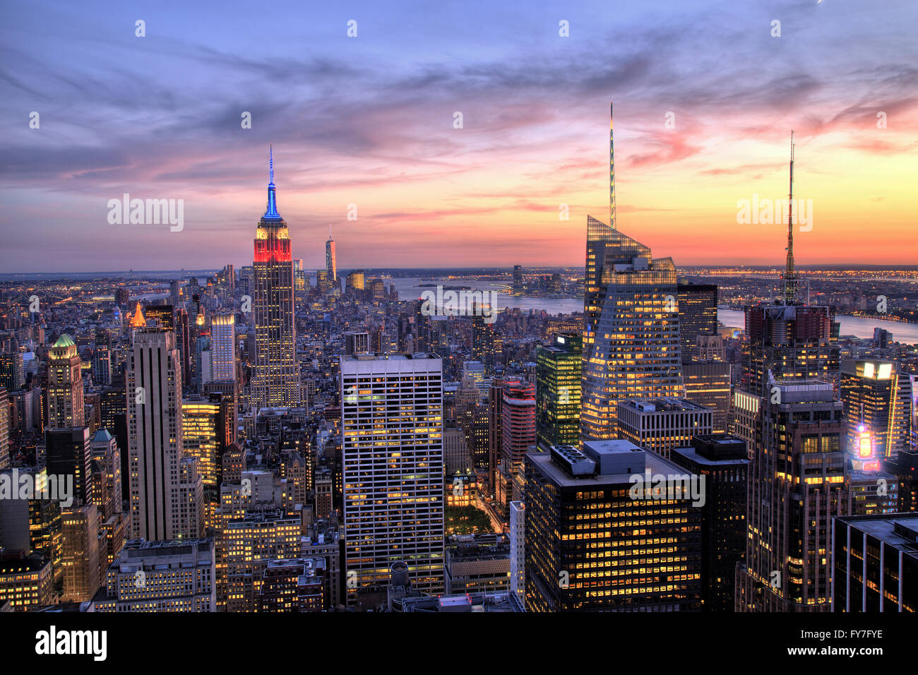 New York City Midtown mit Empire State Building bei Sonnenuntergang Stockfoto