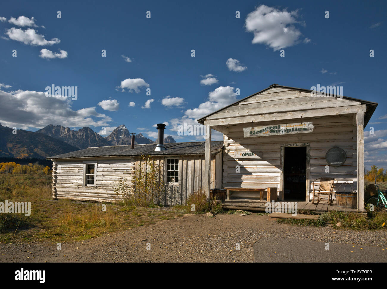 WY01525-00... WYOMING - historischen Gemischtwarenladen auf dem Display an der Menors Ferry historischen Bereich des Grand Teton National Park. Stockfoto