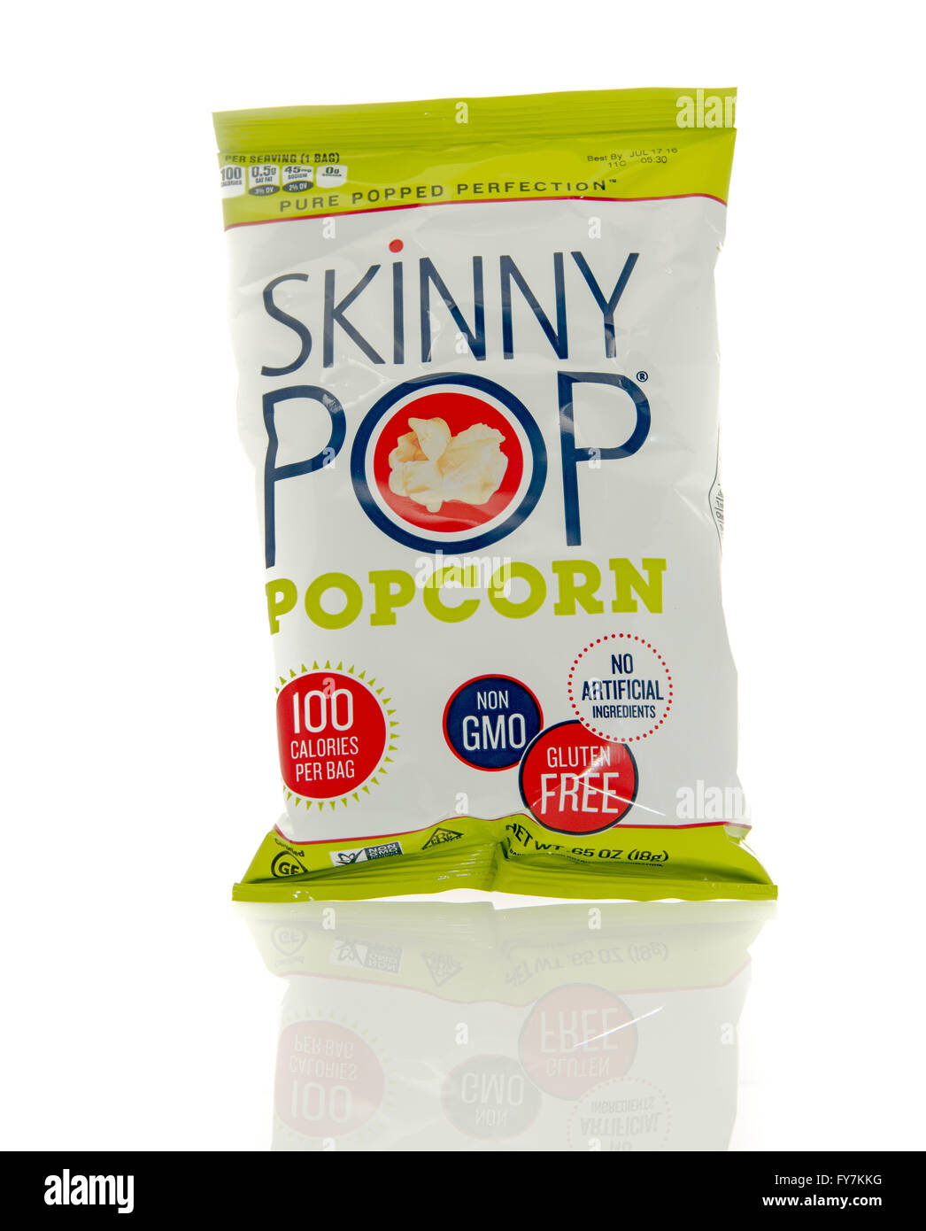 Winneconne, Wisconsin - 17. Februar 2016: Bag of Skinny Pop Popcorn. Stockfoto