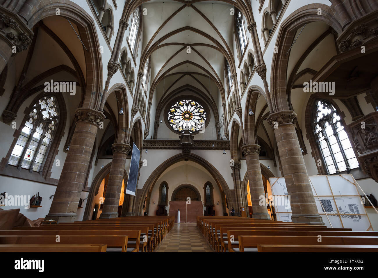 Innenraum der großen Kirche Saint Paul, befindet sich in der Quart Ludwigsvorstadt-Isarvorstadt, München Stockfoto