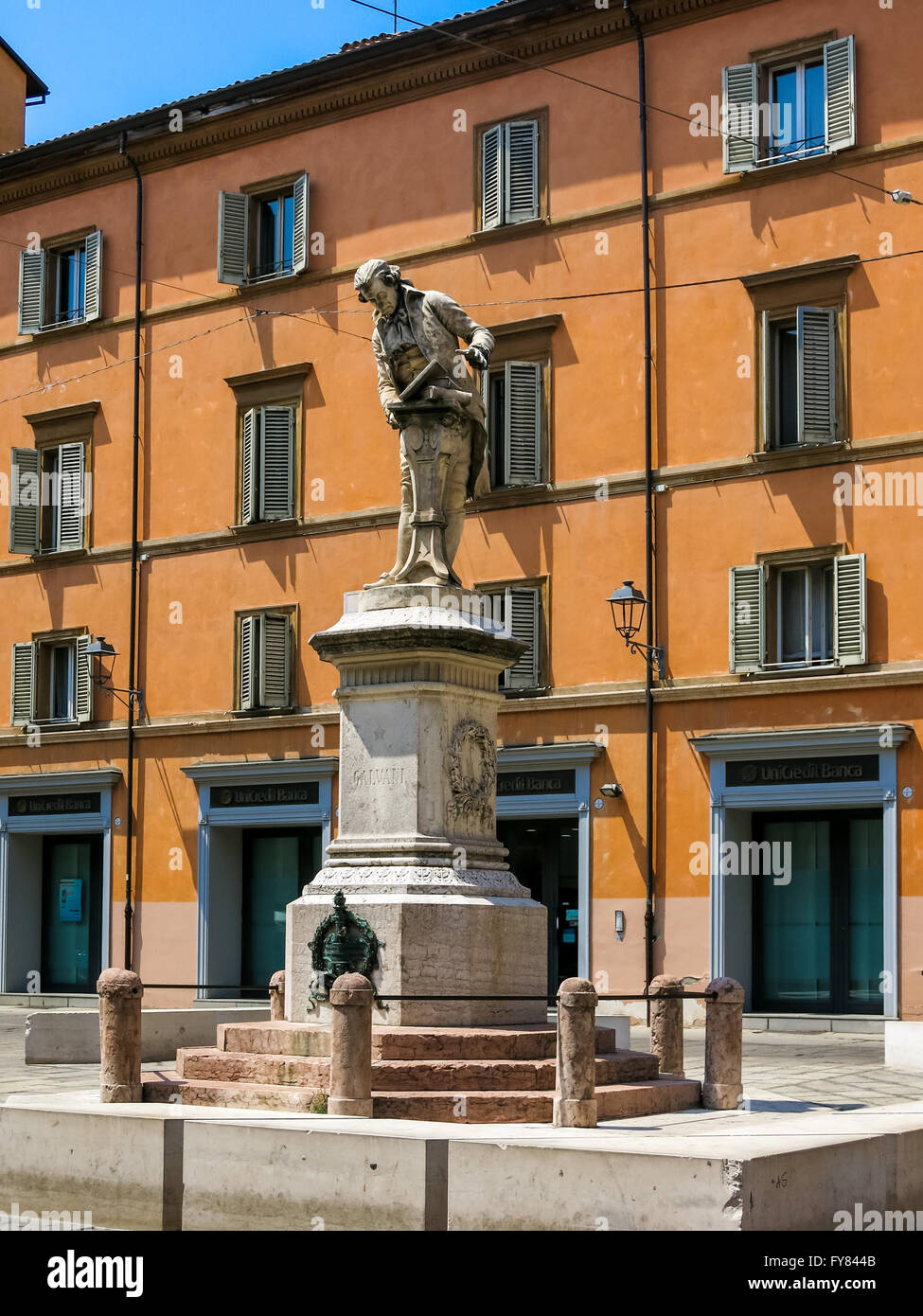 Statue von Arzt Luigi Galvani auf Platz Piazza Galvani in Bologna, Emilia Romagna, Italien Stockfoto