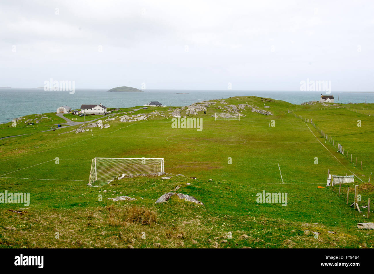 Einen abgelegenen Fußballplatz auf der Insel von Eriskay in den äußeren Hebriden, Western Isles of Scotland. Stockfoto