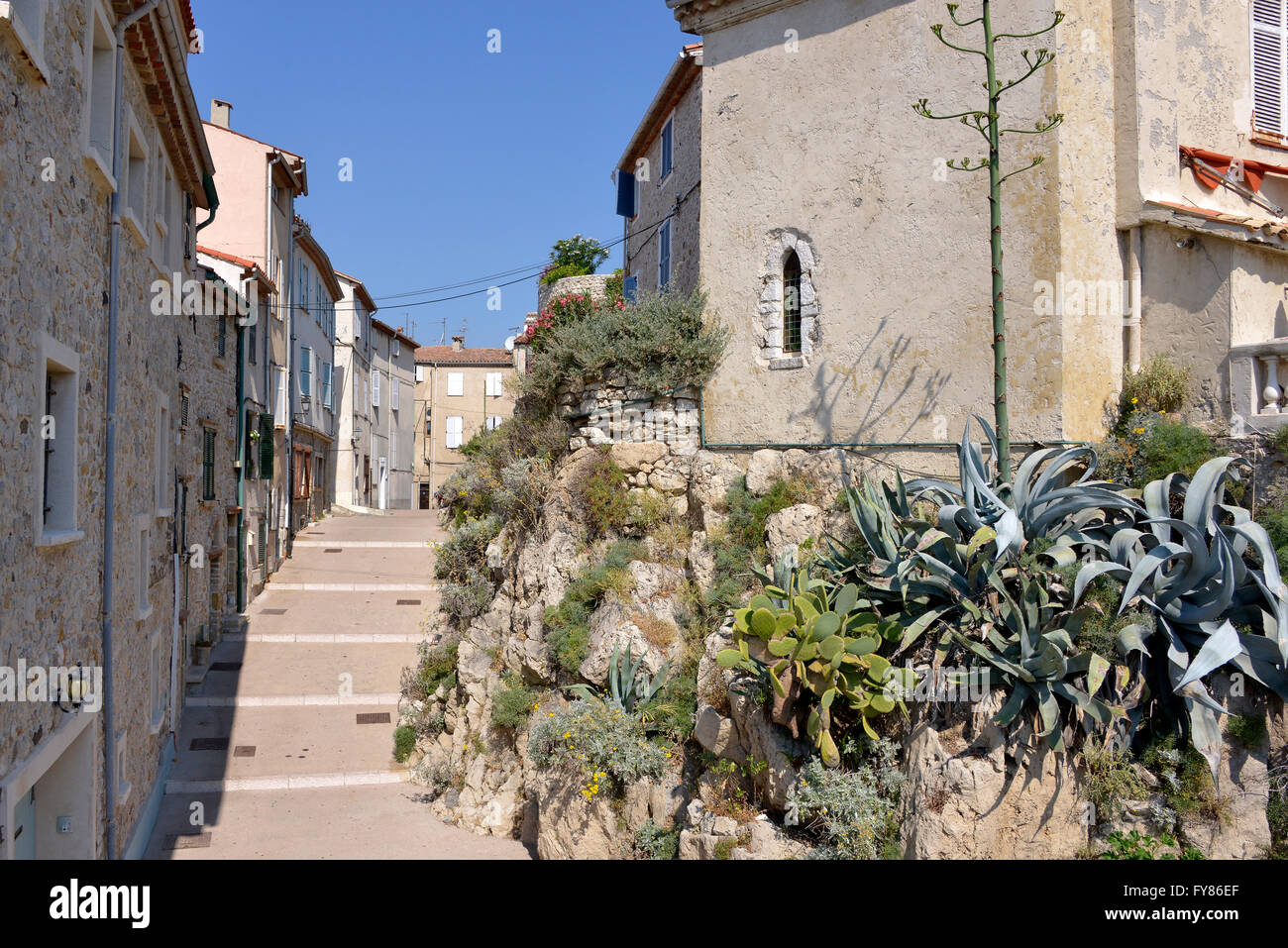 Gasse in Antibes in Frankreich Stockfoto