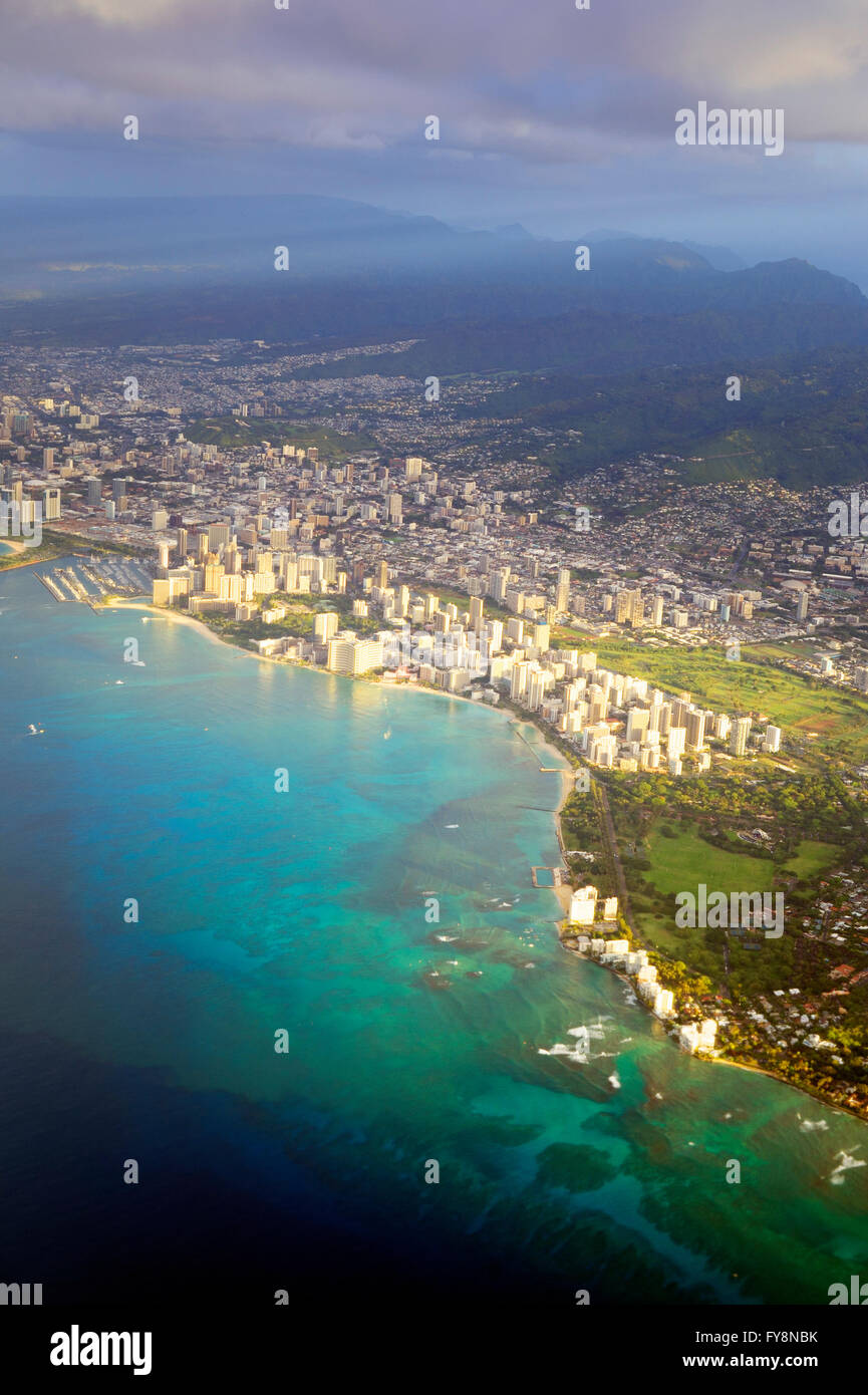 USA, Hawaii, Honolulu, Waikiki im Morgenlicht Stockfoto