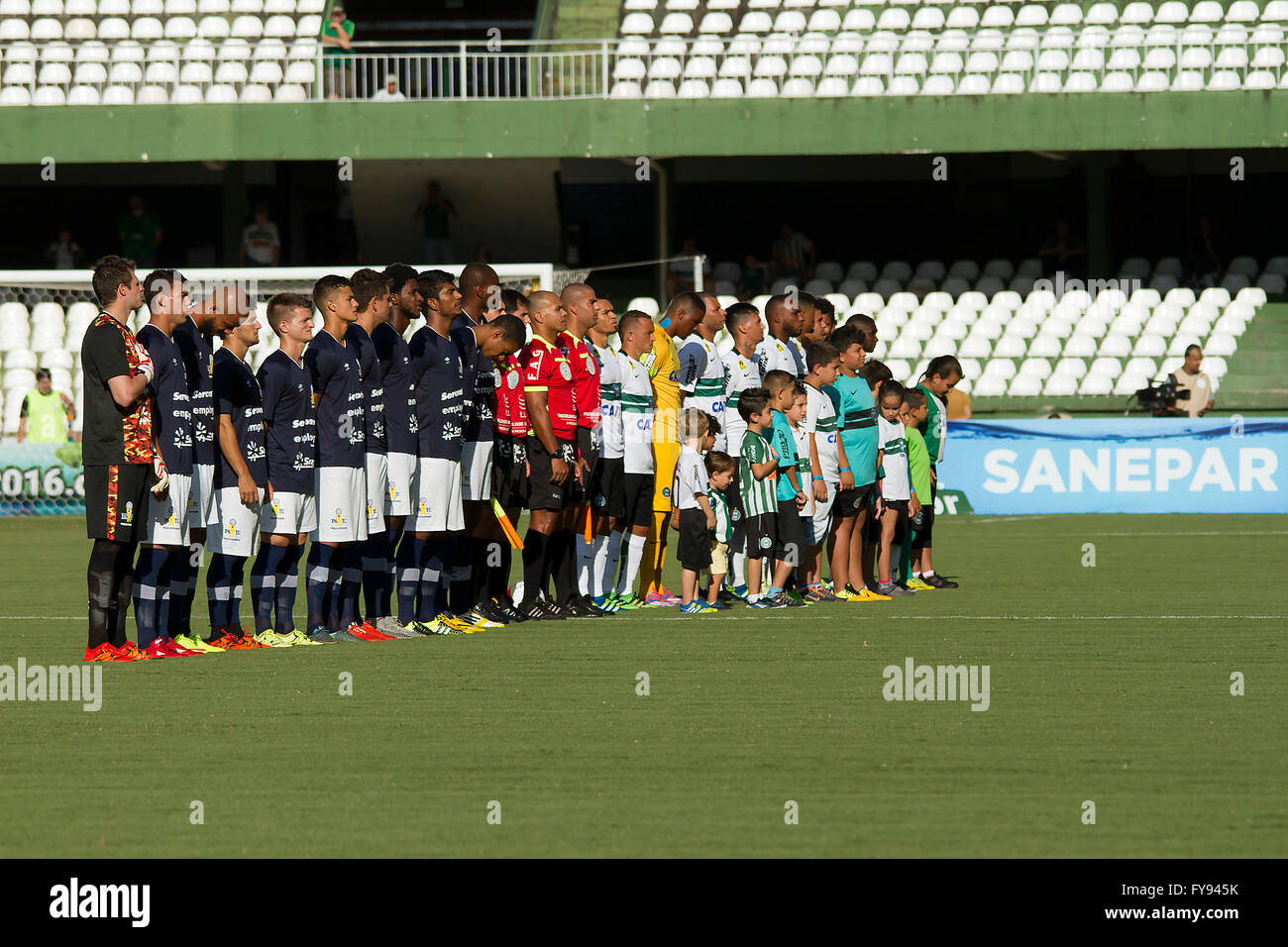 Curitiba, Brasilien. 23. April 2016. Coritiba Foot Ball Club und PTSC machen das Rückspiel im Halbfinale der Campeonato Paranaense, das Stadion Couto Pereira. (Foto: William Artigas/FotoArena) © Fotoarena/Alamy Live-Nachrichten Stockfoto