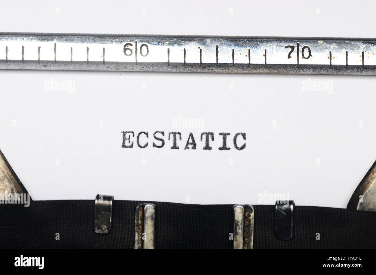 Wort ekstatisch auf einer alten Schreibmaschine getippt Stockfoto