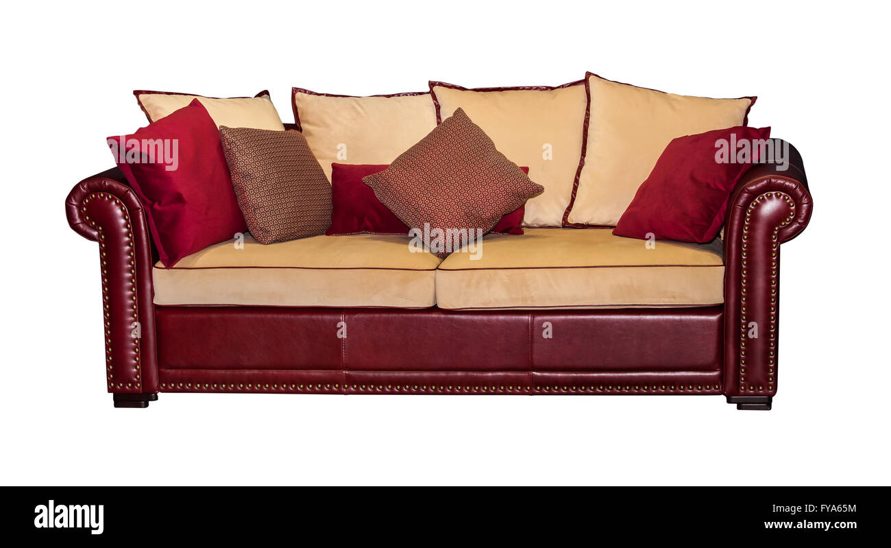 Leder rot Sofa mit Kissen isoliert Stockfoto