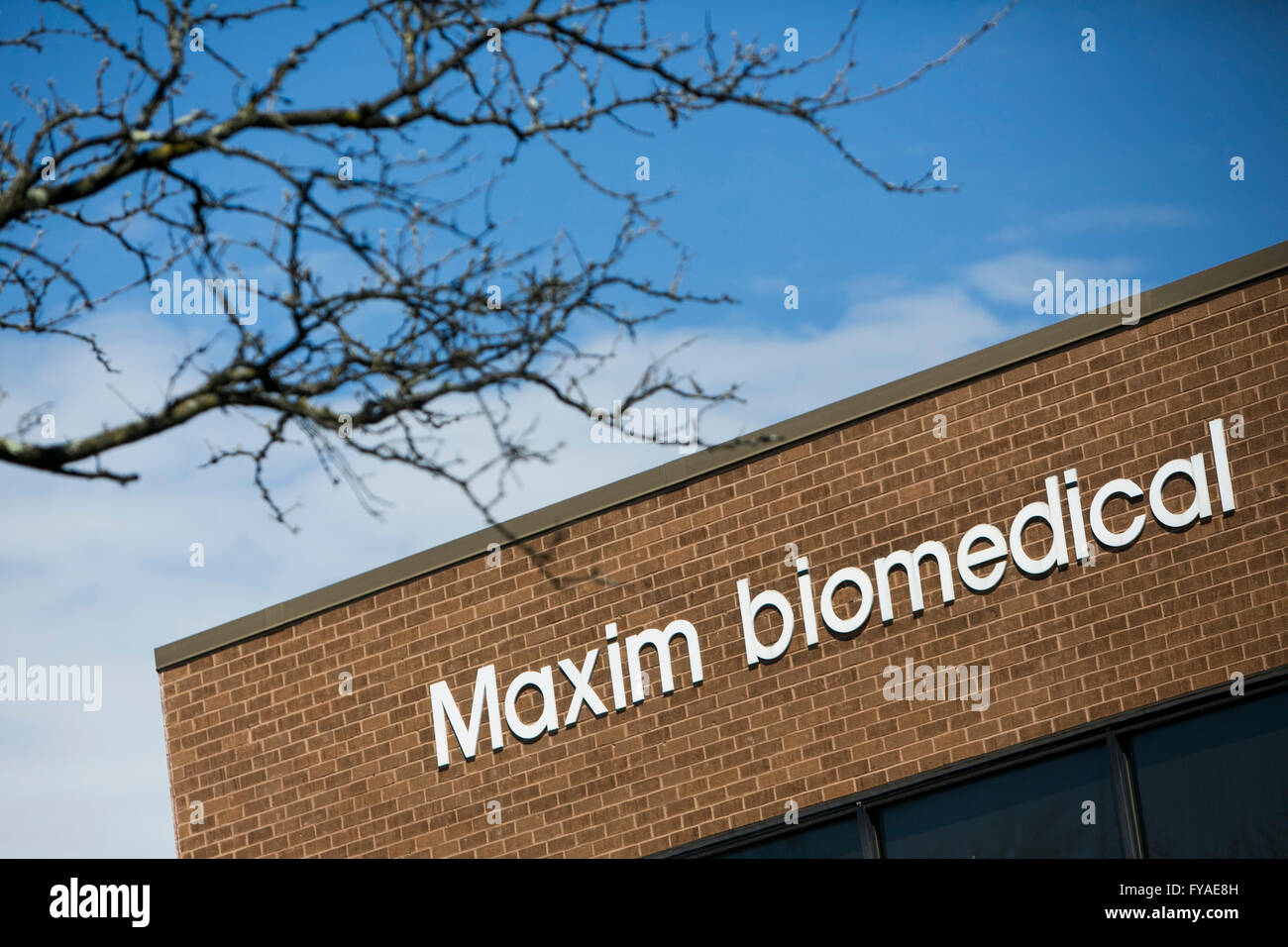 Ein Logo Zeichen außerhalb der Hauptsitz der Maxim Biomedical, Inc., am 10. April 2016 in Rockville, Maryland. Stockfoto