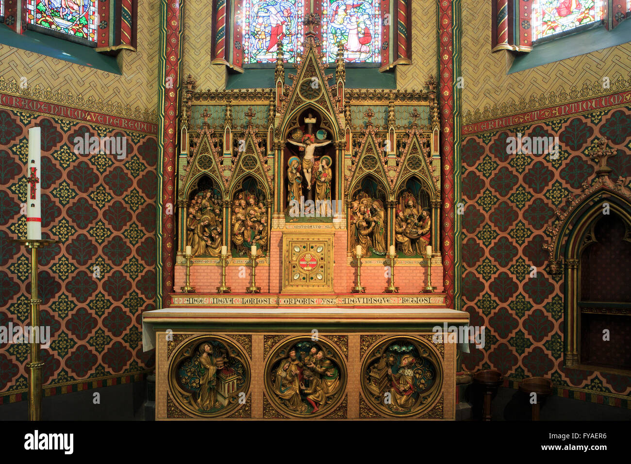 Mittelalterliche ändern Stück Darstellung der Kreuzigung Jesu Christi an der Liebfrauenkirche in Brügge, Belgien Stockfoto