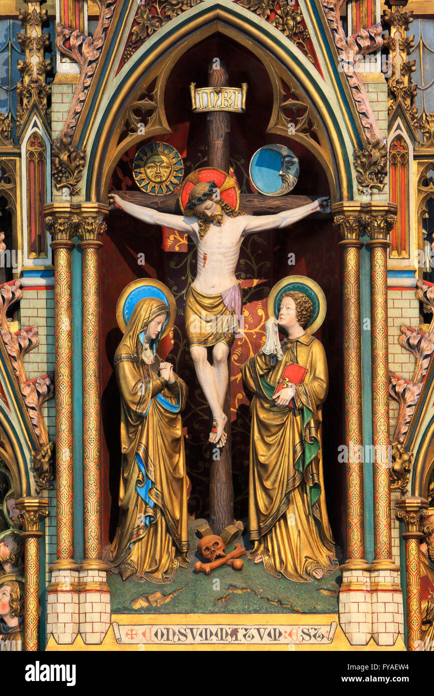 Statue von Jesus Christus am Kreuz an der Liebfrauenkirche in Brügge, Belgien Stockfoto