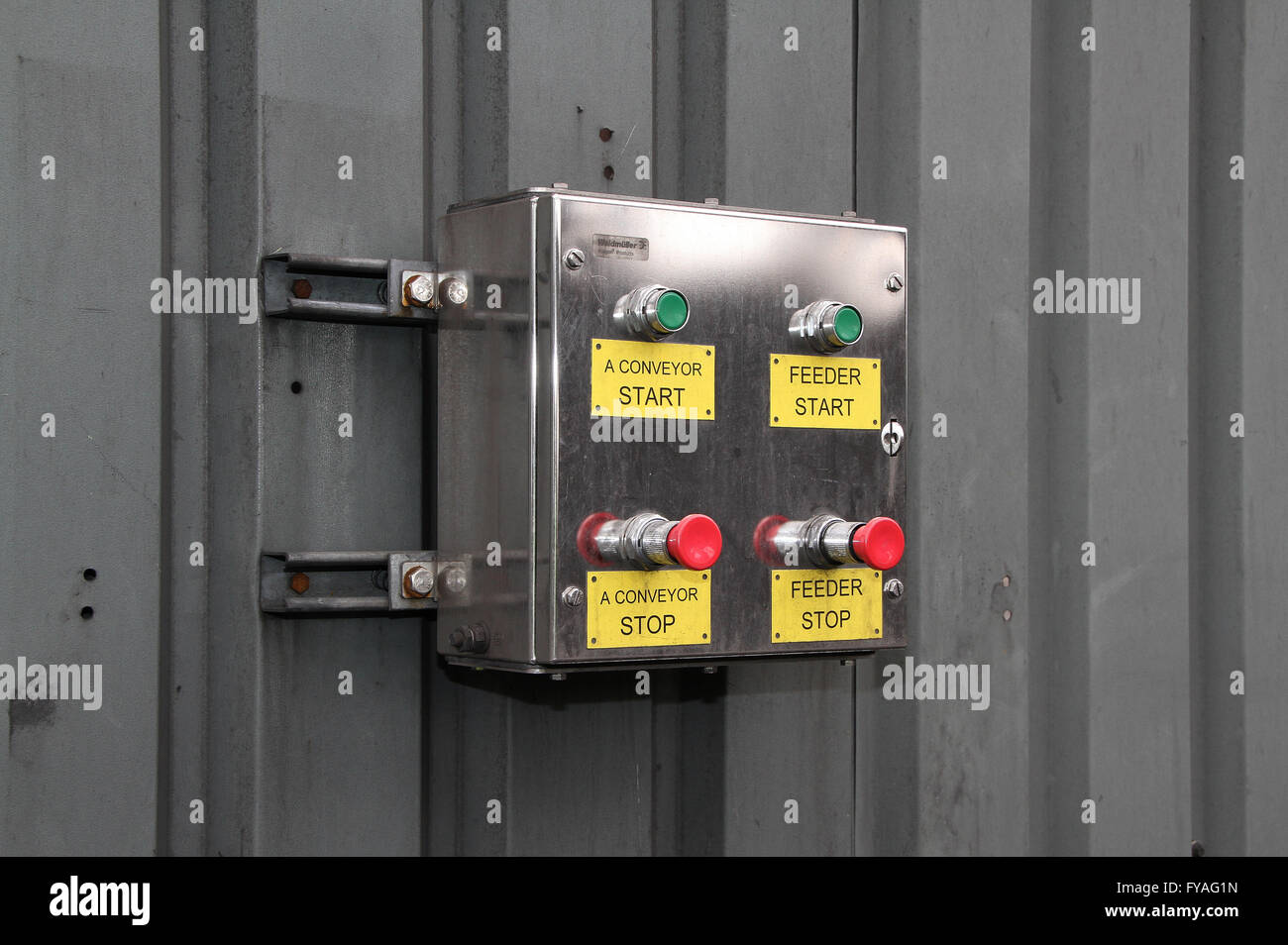 Moderne einfacher PushButtonControlPanel Stockfotografie Alamy