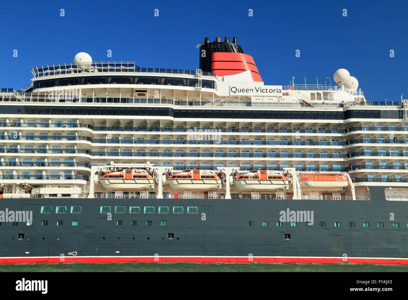 Kreuzfahrtschiff MS Queen Victoria (Cunard Line), IMO 9320556 Stockfoto