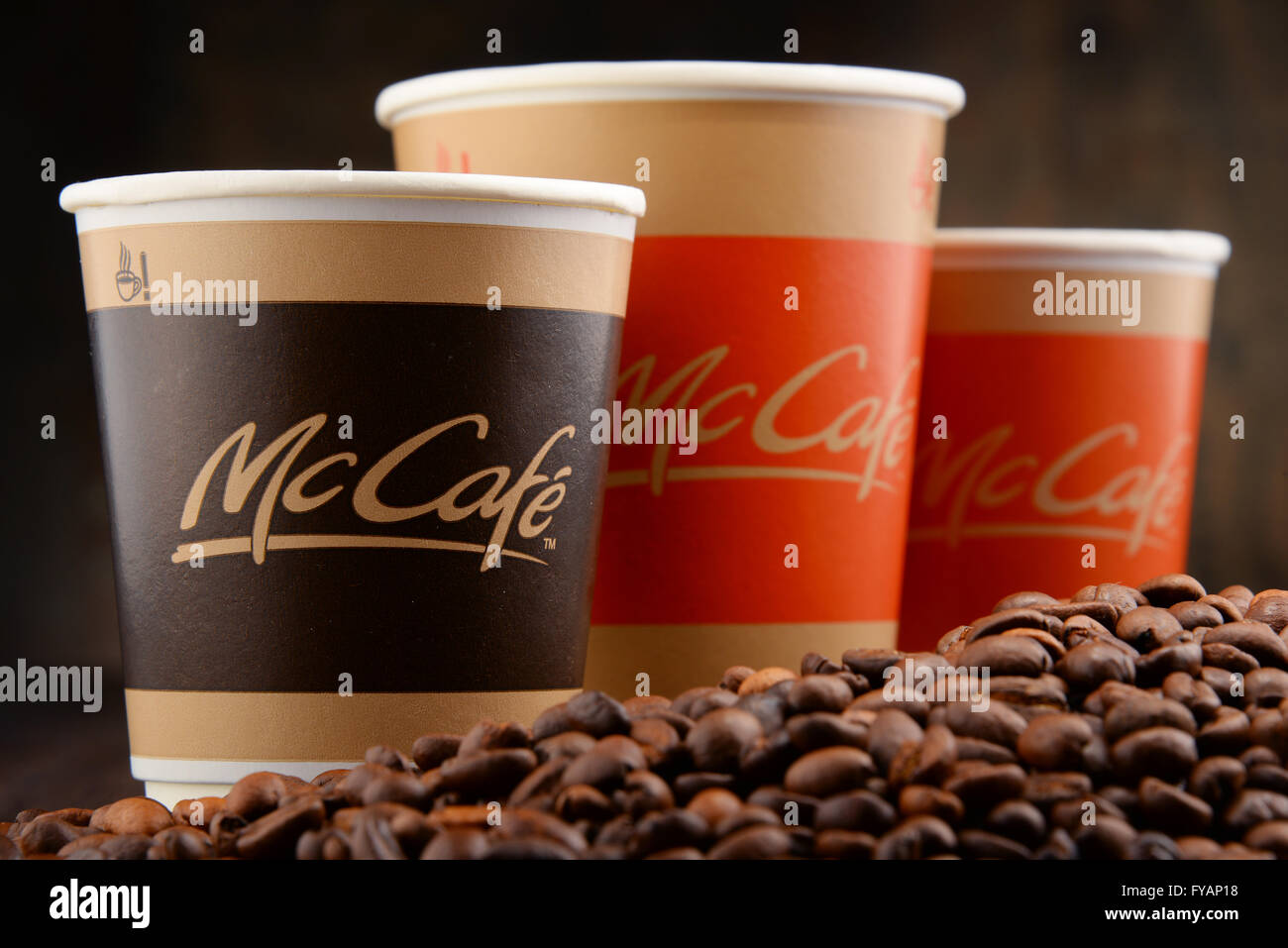 POZNAN, Polen - 24. April 2016: McCafé ist eine Kaffee-Haus-Stil Essen und trinken-Kette, im Besitz von McDonald's. Stockfoto