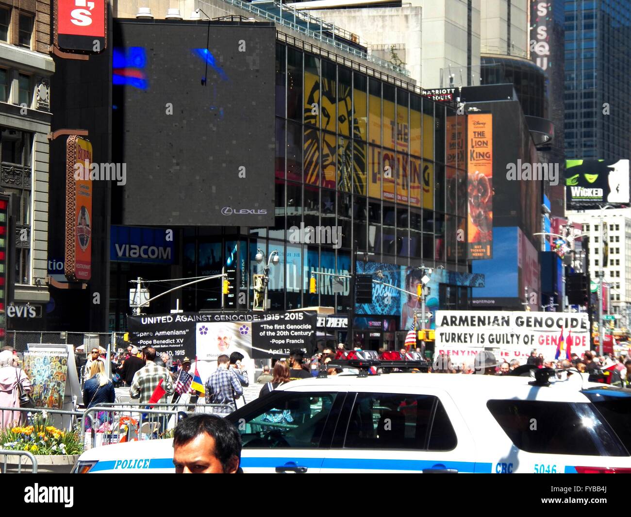 New York, N.Y. USA. 24. April, 2016.Time Quadratmeter Rallye an den armenischen Völkermord an 24. April 1915 zu erinnern. Bildnachweis: Mark Apollo/Alamy Live-Nachrichten Stockfoto