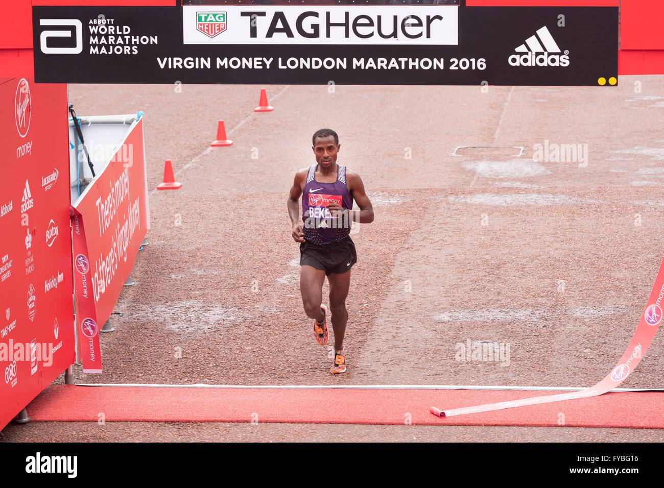 Kenenisa Bekele (Äthiopien), Dritter beim London Virgin Money London-Marathon 2016. London 24.04.2016 Stockfoto