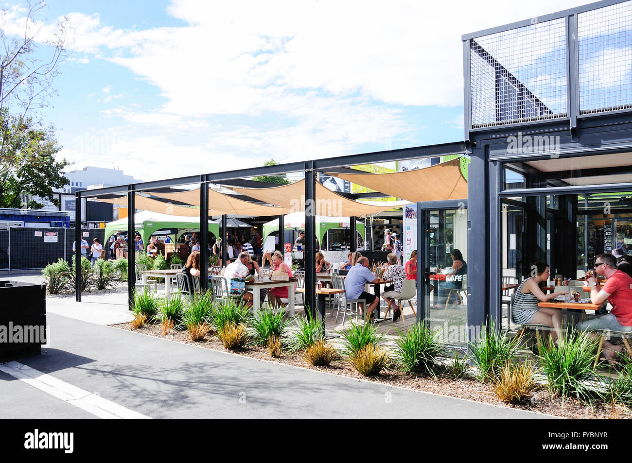 Gemütliches Cafe im Re: START Container Mall, Cashel Street, Christchurch, Canterbury, Neuseeland Stockfoto