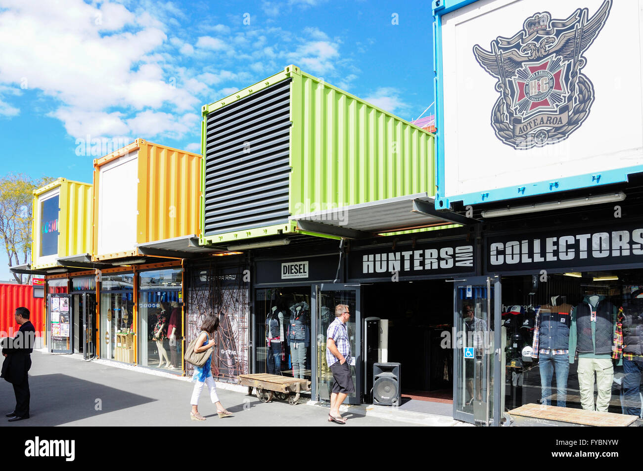 Bekleidungsgeschäfte in Re: START Container Mall, Cashel Street, Christchurch, Canterbury, Neuseeland Stockfoto