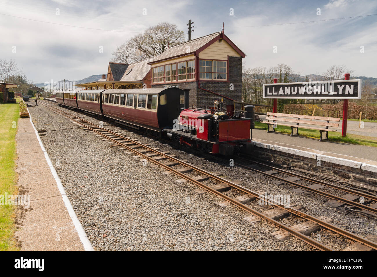 Bala Lake Railway oder Rheilffordd Llyn Tegid (auf Walisisch) Schmalspur Dampflok Alice Llanuwchllyn Station Stockfoto