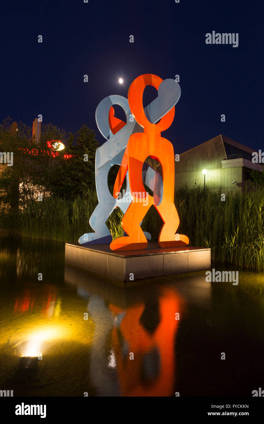 Skulptur "Untitled", "The Boxer" von Keith Haring, Eichhornstraße Straße, Potsdamer Platz-Platz, Berlin, Deutschland Stockfoto