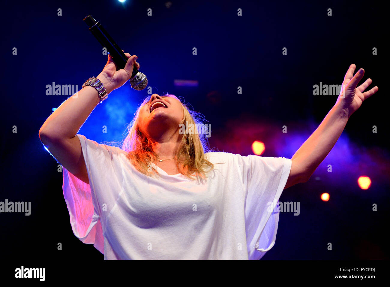 BARCELONA - 28 FEB: Amaia Montero (Künstler) Konzert in Barts Stadium am 28. Februar 2015 in Barcelona, Spanien. Stockfoto