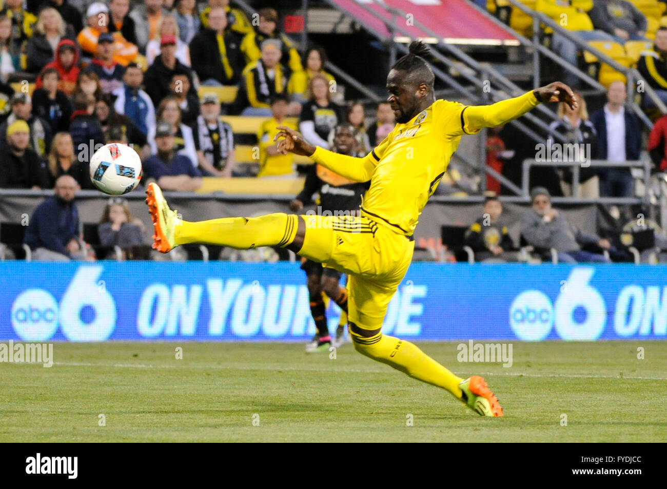 23. April 2016 MAPFRE Stadium;. Columbus Crew SC vorwärts Kei Kamara (23) verfehlt ein Kreuz in der ersten Hälfte des Spiels zwischen Houston Dynamo und Columbus Crew SC. Columbus Crew SC 1 - Houston Dynamo 0 nach der ersten Hälfte. Dorn Byg/CSM Stockfoto