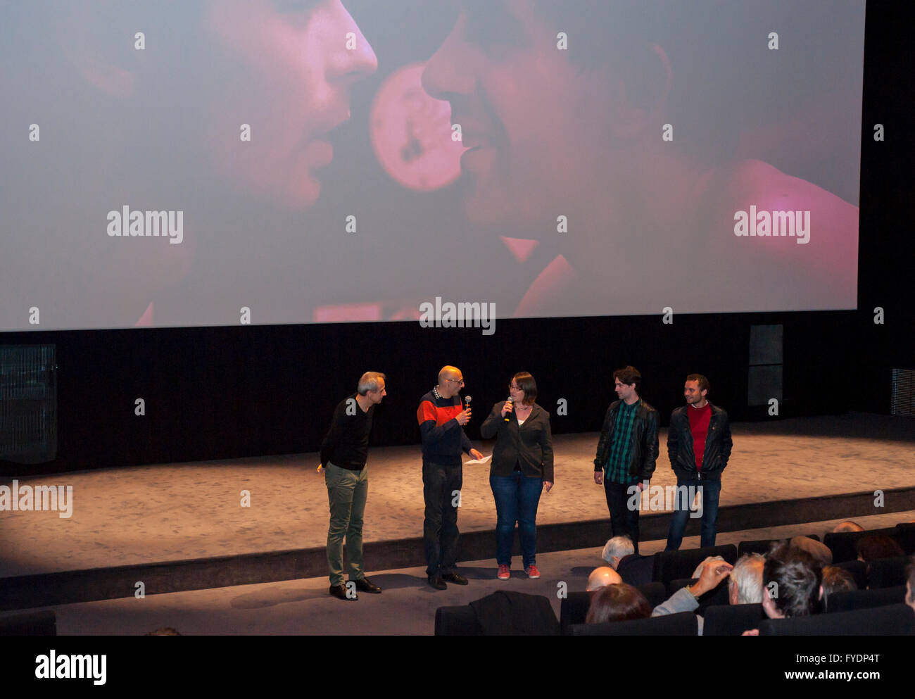 Montreuil, Frankreich, Olivier Ducastel und Jacques Martineau, französischer Filmemacher bei Präsentation der neuen Gay AIDS Thema Film, "Théo & Hugo im selben Boot" im Kino Mélies Stockfoto