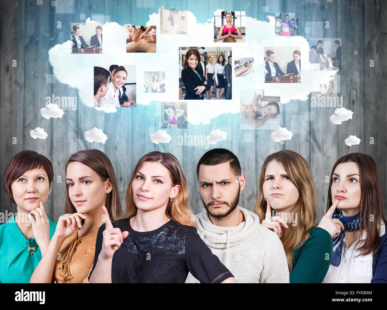 Durchdachte Gruppe von Menschen und große Wolke Stockfoto