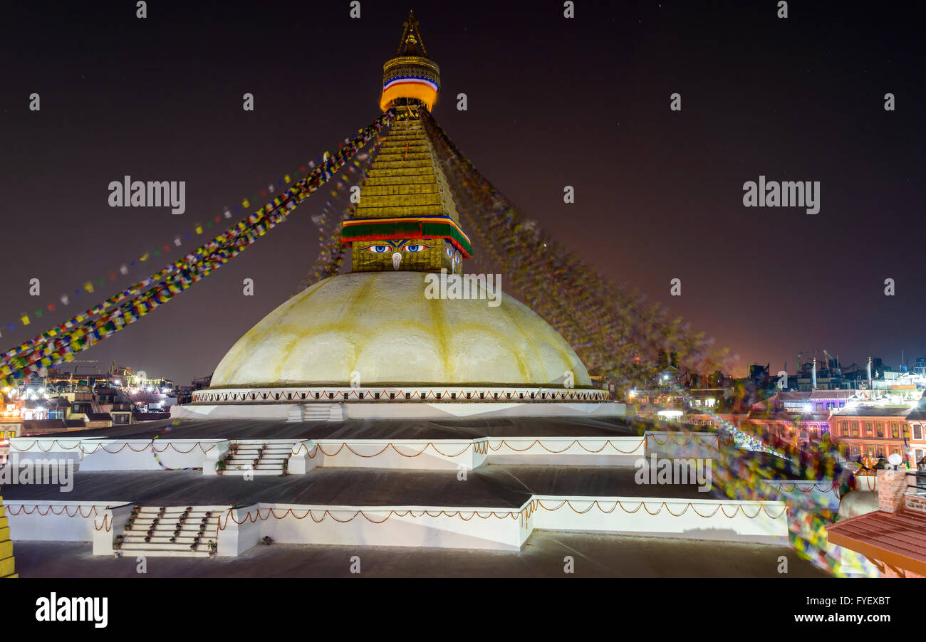 Boudhanath Stupa in der Nacht in Kathmandu, Nepal Stockfoto