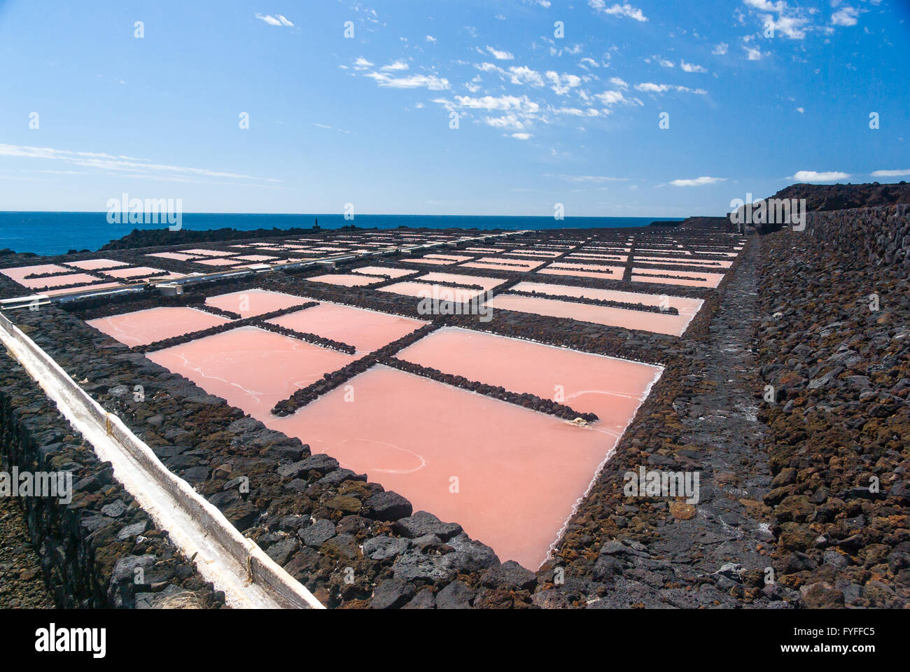Salzgewinnung Pflanze bei Salinas La Palma Stockfoto