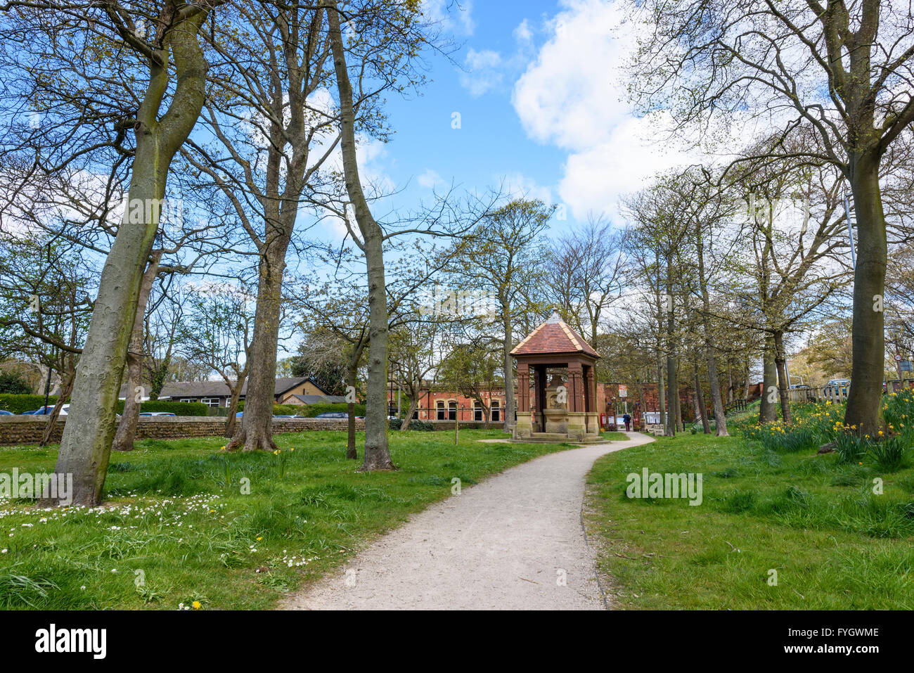 Sparrow Park in Lytham mit dem Pferd durch und überdachte Brunnen Stockfoto