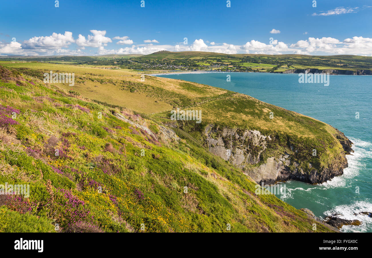 Pen y Bal Landzunge in Richtung Newport und Preseli-Berge - Pembrokeshire Stockfoto