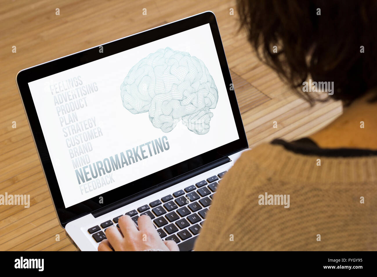 Marketing-Konzept: Neuromarketing auf einem Laptop-Bildschirm. Die Bildschirmgrafik bestehen. Stockfoto