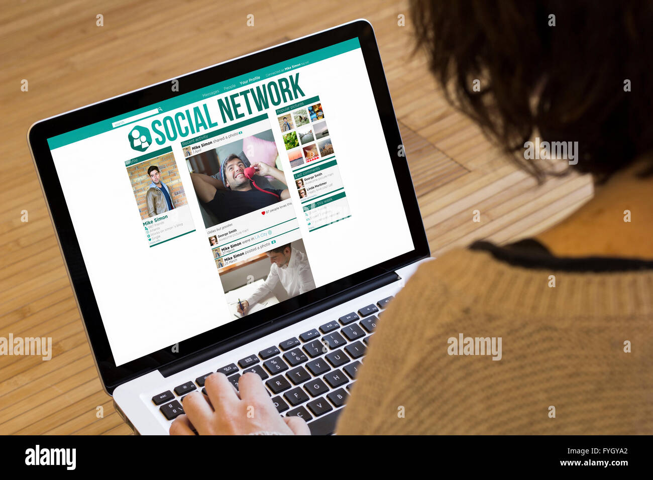 Social-Media-Konzept: soziale Netzwerk auf einem Laptop-Bildschirm. Die Bildschirmgrafik bestehen. Stockfoto