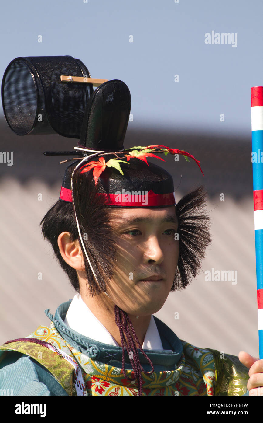 Japan, Kyoto, Imperial Palace, Mann tragen traditionelle japanische Kleidung Jidai Matsuri (Festival of Ages) Stockfoto